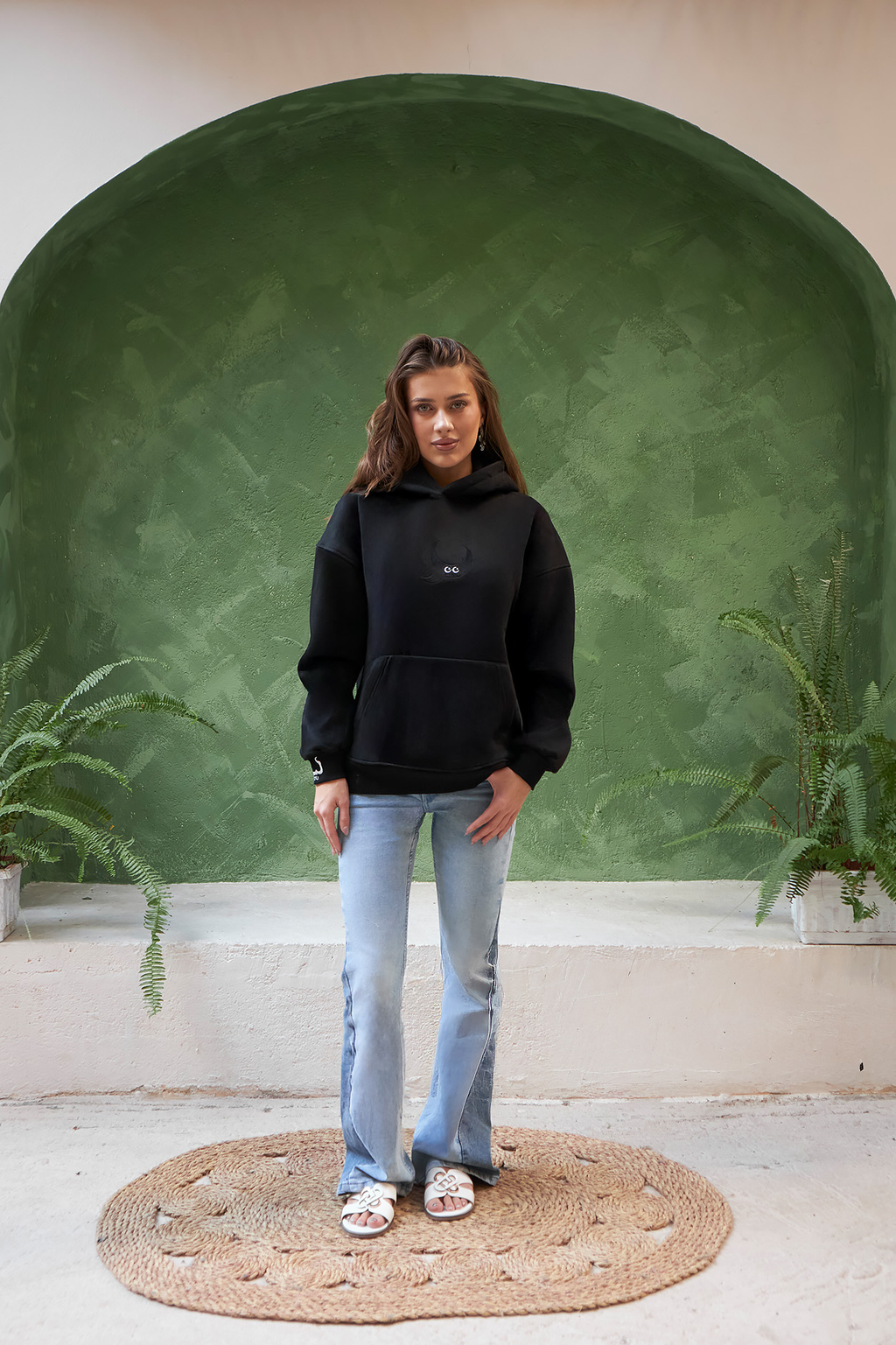 Leil Essential Hoodie in Midnight Black