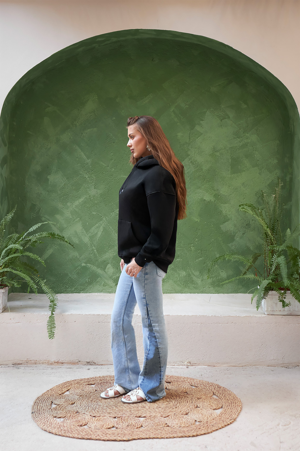 Leil Essential Hoodie in Midnight Black