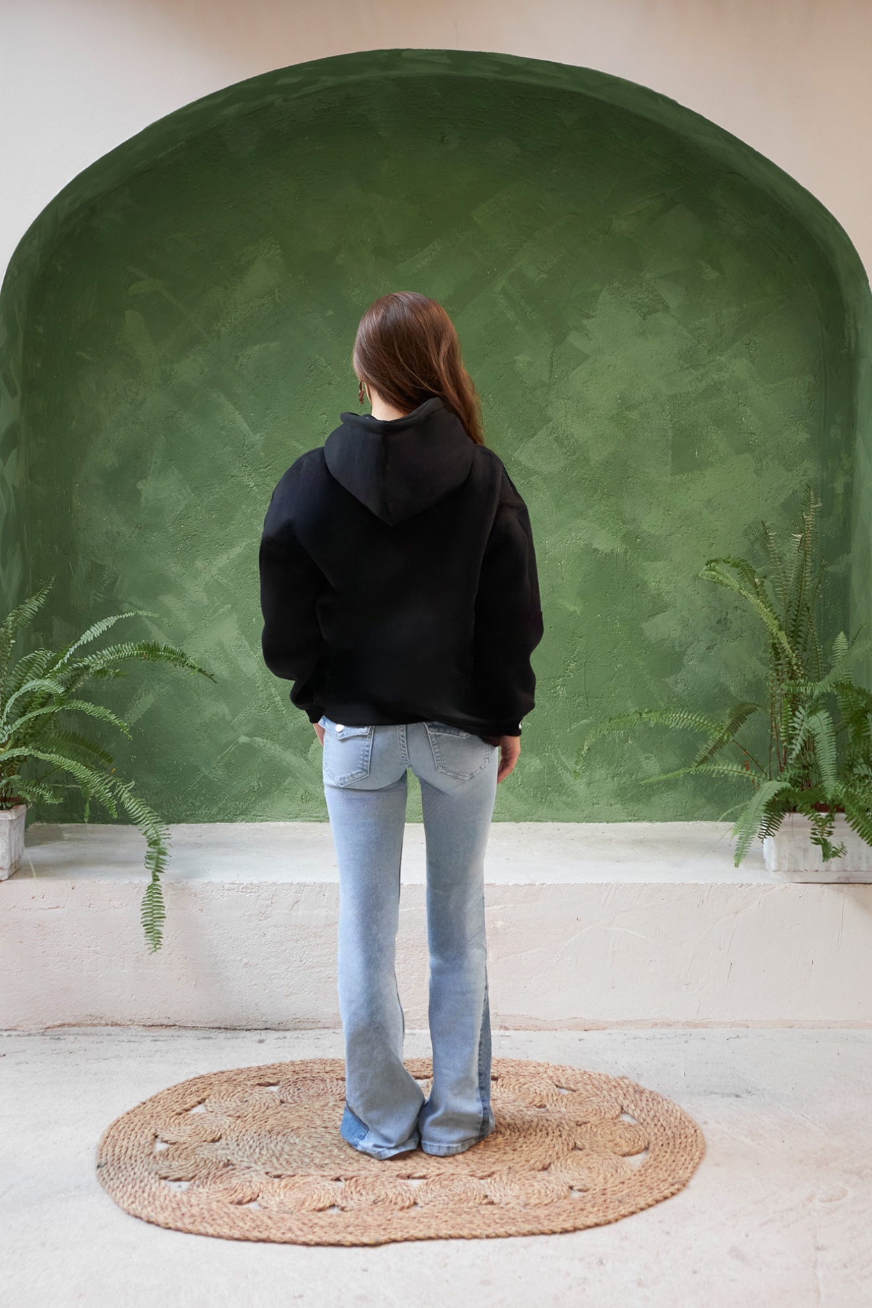 Leil Essential Hoodie in Midnight Black